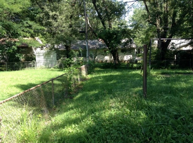 Photo - 11405 Crystal Ave