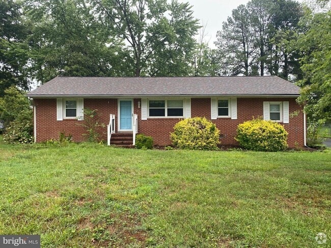 Building Photo - 802 Payton Dr Rental