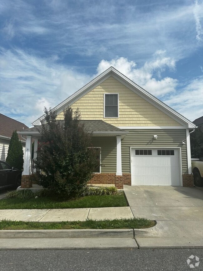 Building Photo - Single Family Home for Rent