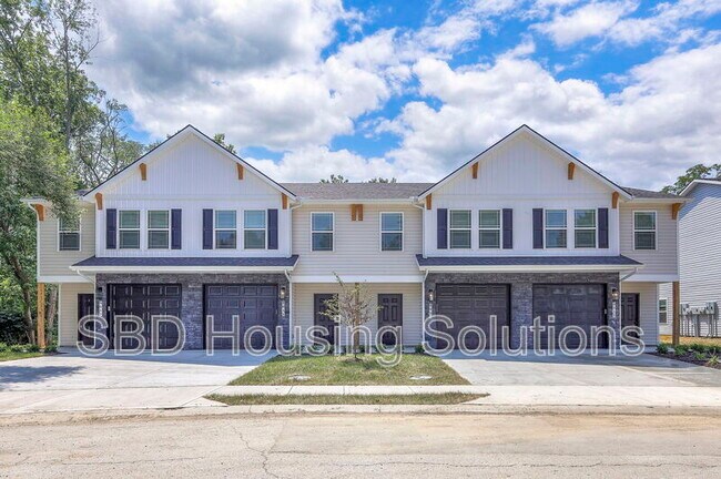 Building Photo - 9045 E 85th Pl Rental