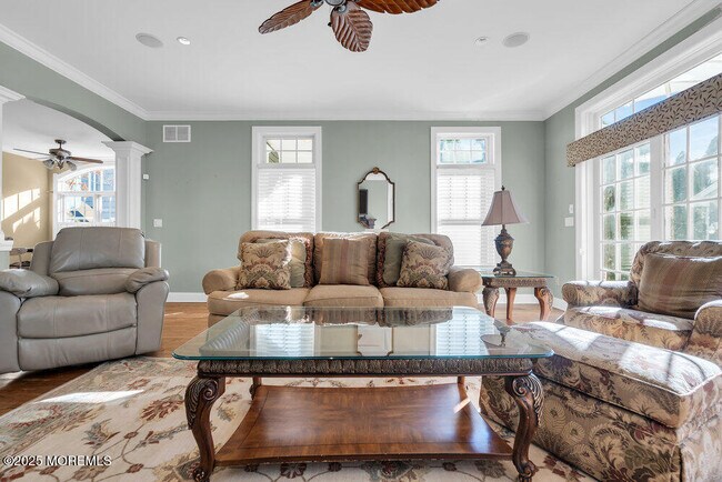 Photo - 412 Chicago Blvd