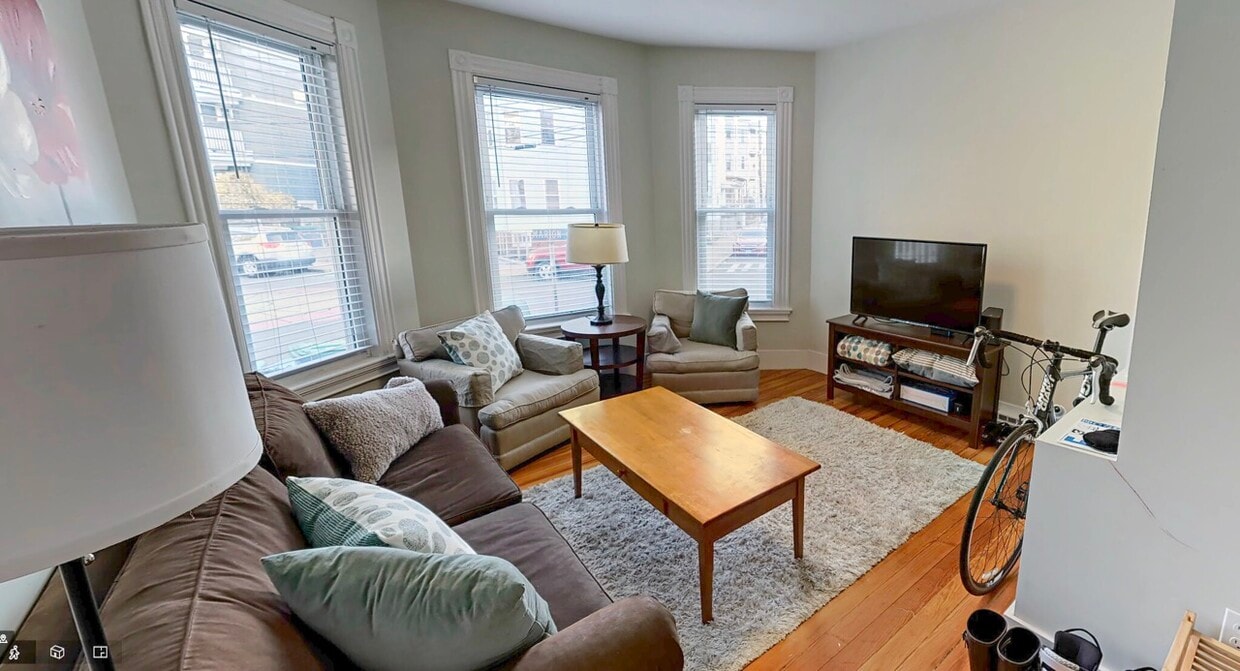Photo - 103 Marion St (Somerville, MA)
