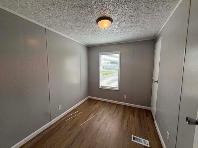 Photo - 1236 N Oaklane Rd