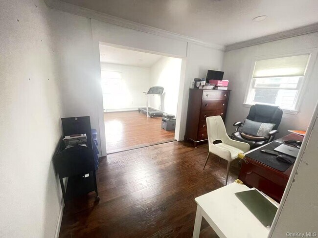 Photo - 110 N Parkside Dr