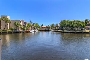 Building Photo - 6 Royal Palm Way Unit 111