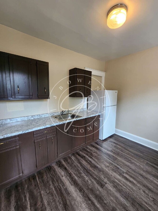 Photo - "Cozy Studio Living includes utilities! Unit 4F