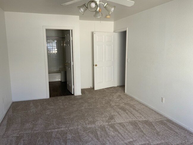 Photo - Lovely 3 bedroom town home with attached g...