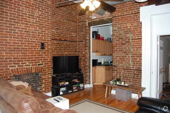 Building Photo - 405 Washington St Unit 1 Rental