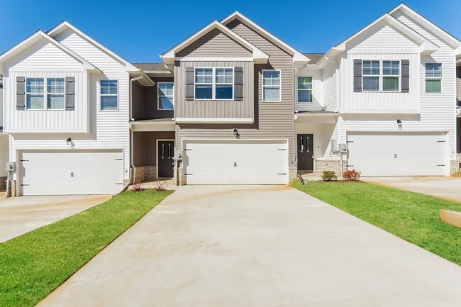 Photo - 112 The Heights Dr