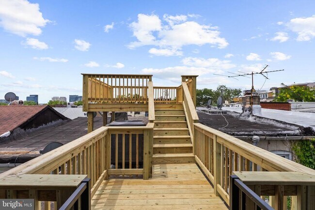 Photo - 203 S Madeira St