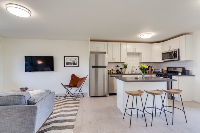 Photo - 873 32nd Street