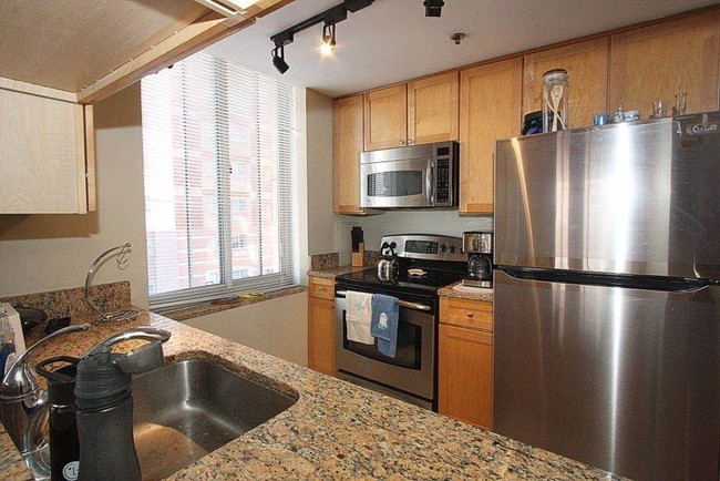 Photo - 1 2nd St Unidad 216 Rental