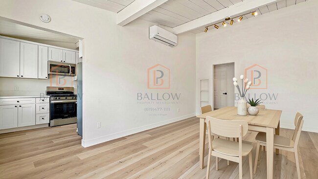 4880-82 Cole St Unit 4880