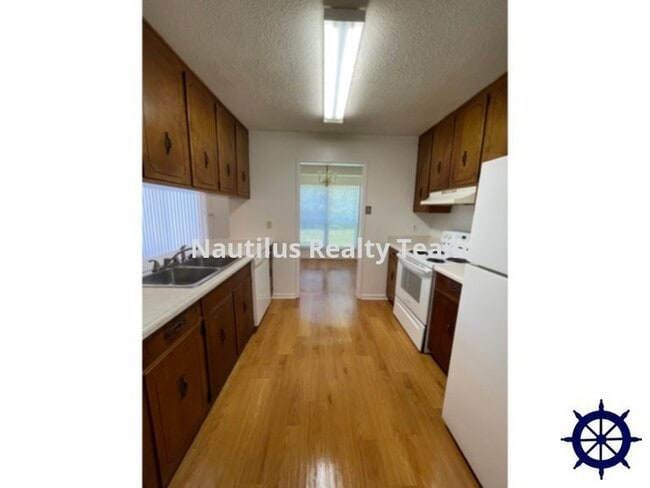 Photo - 3134 Lawton Ct