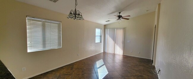 Photo - NICE 4 BED 2 BATH CORNER LOT HOME IN MARICOPA!!