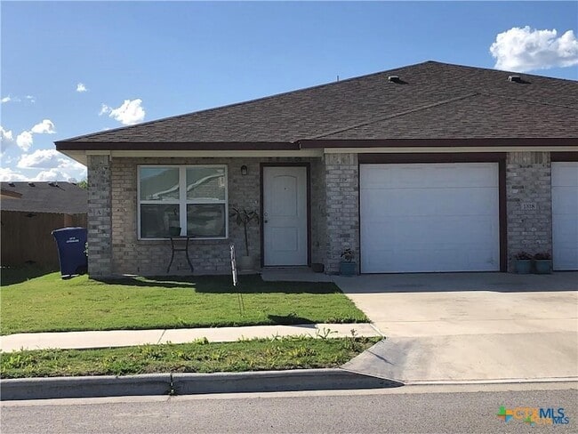 Building Photo - 1818 Castroville Trl Unit A