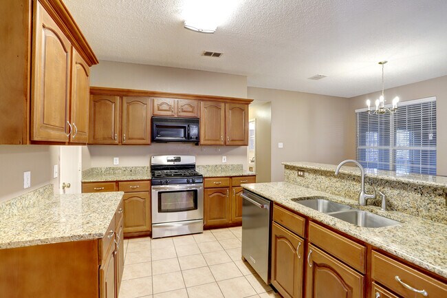 Photo - 3507 Tamarack Dr
