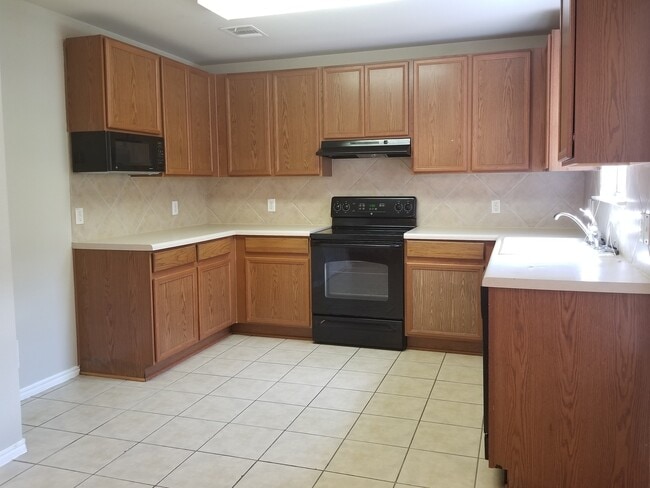 Photo - 5123 Fountain Hill