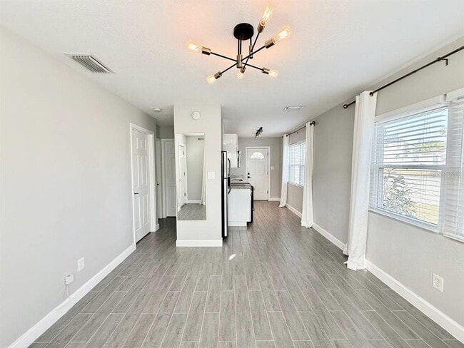 Photo - 1904 W Cypress St