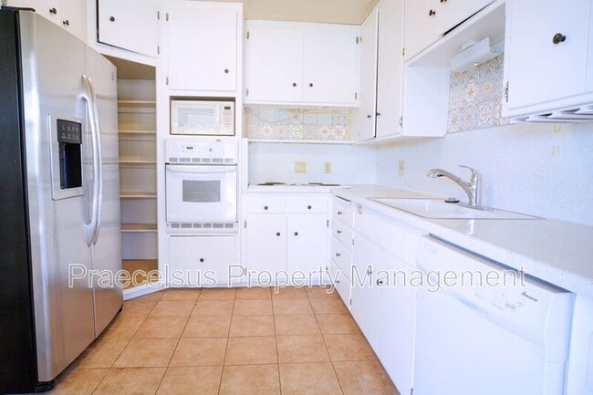 Photo - 5021 Garfield St