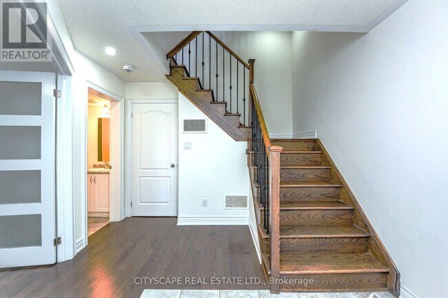 Photo - 8652 Financial Dr