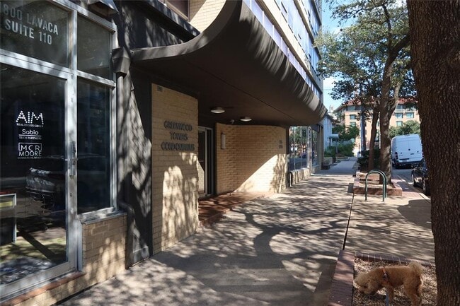 Building Photo - 1800 Lavaca St Unit 504