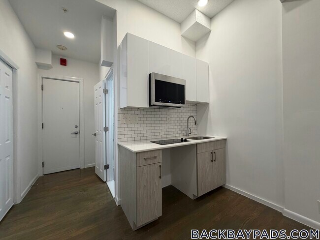 270 Newbury St Unit 1