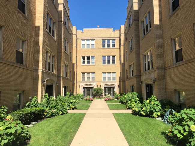 Exterior - 1118-28 E. Hyde Park Blvd.