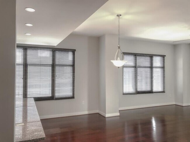 Photo - 565 Peachtree St NE Unit 1104