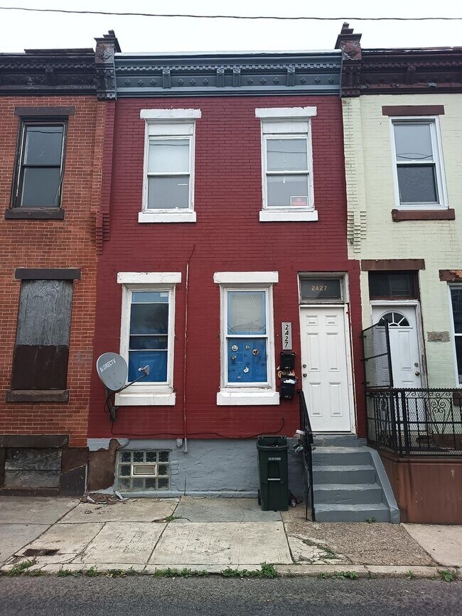 Photo - 2427 N Cleveland St Unidad 1F