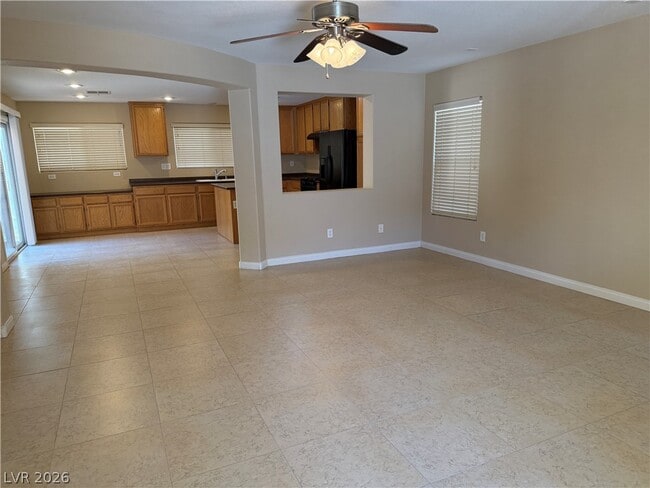 Photo - 651 Shadwell St