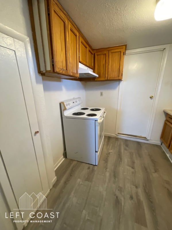 Photo - 443 SW 7th St