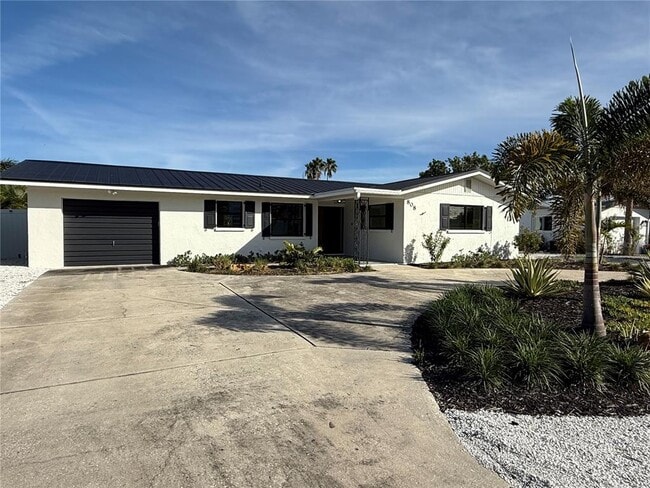 Photo - 808 25th Ave W