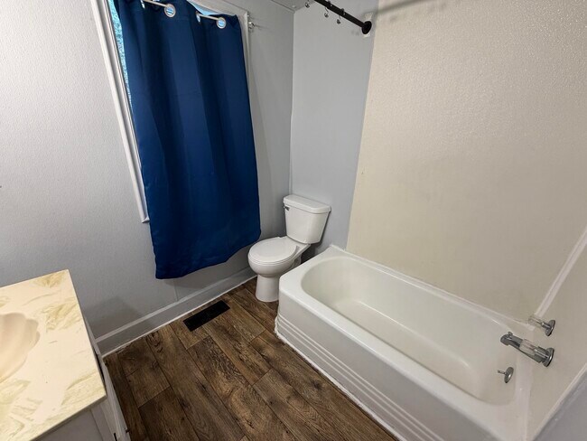 Photo - 19 Tennessee-