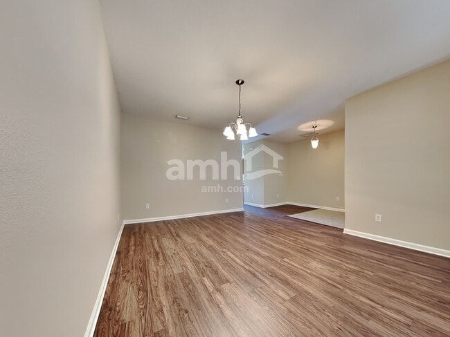 Photo - 655 Sunny Stroll Dr