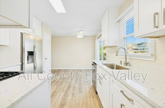 Photo - 142 Warwick Dr