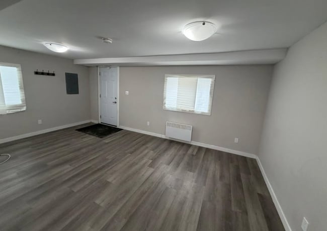 Photo - 142 Brock St Unit 1