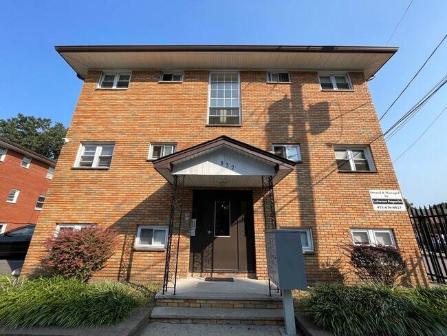 824-828-832 Grove St