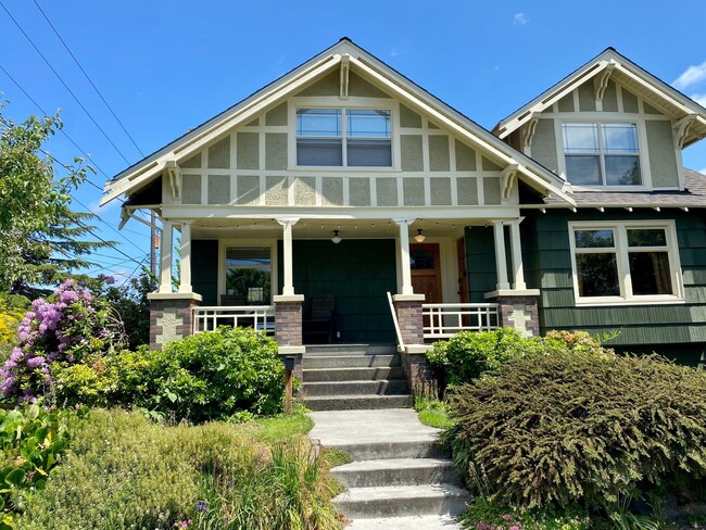 Phinney Ridge/Fremont House/Duplex - Phinney Ridge/Fremont House/Duplex