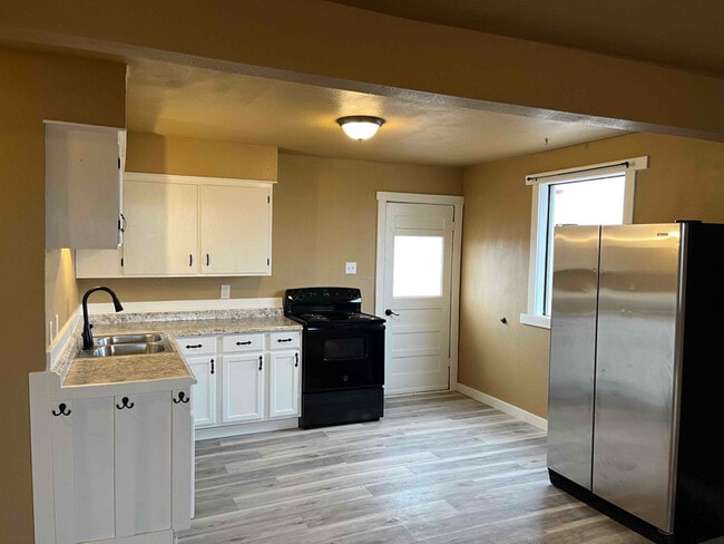 Photo - 3707 Tome Rd