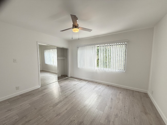 Photo - 240 S Reeves Dr Unidad C