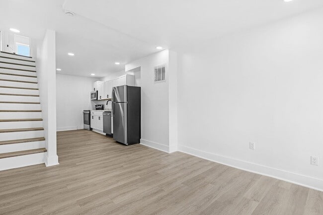 Photo - GORGEOUS end unit in Baltimore! 3 Bedrooms 3 Bathrooms Plus a Rec Room!