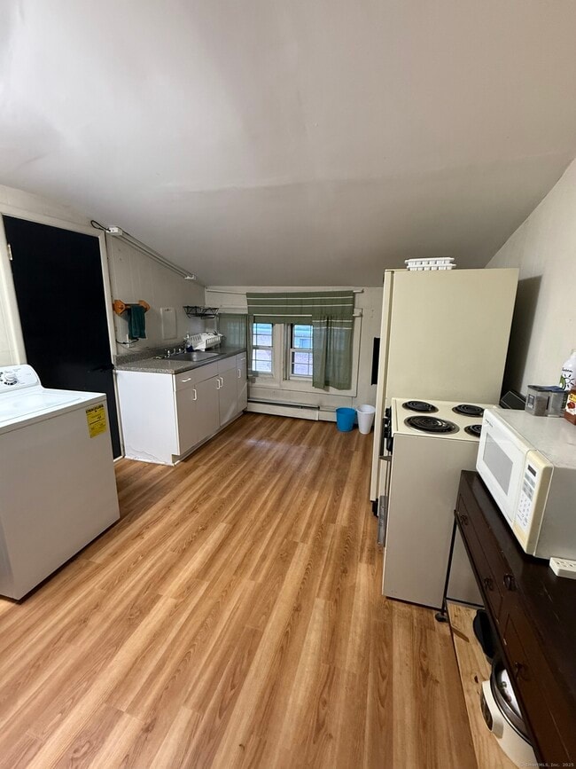 Photo - 389 Orange St