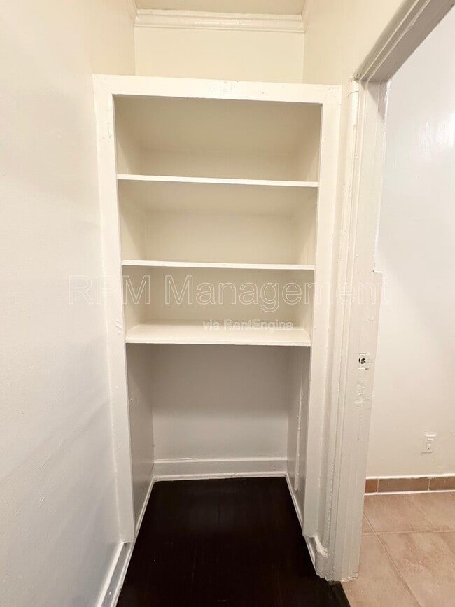 Photo - 626 N Plymouth Blvd Unit 103