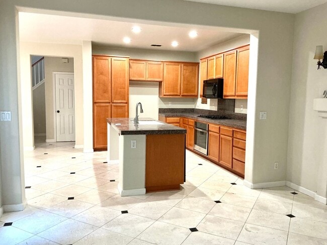 918 Mason Ct