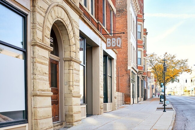 Photo - 975 E McMillan St Unit 304