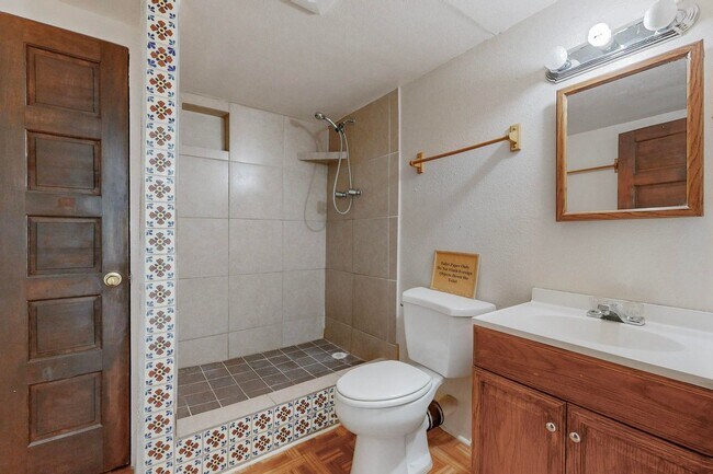 Photo - 212 Mesa St SE Unit 212 Mesa SE