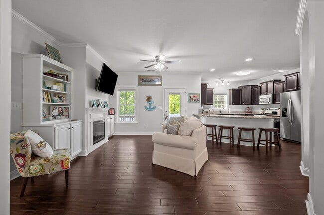 Photo - 201 Cypress Branch Way