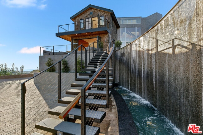 Photo - 2020 Cyprean Dr