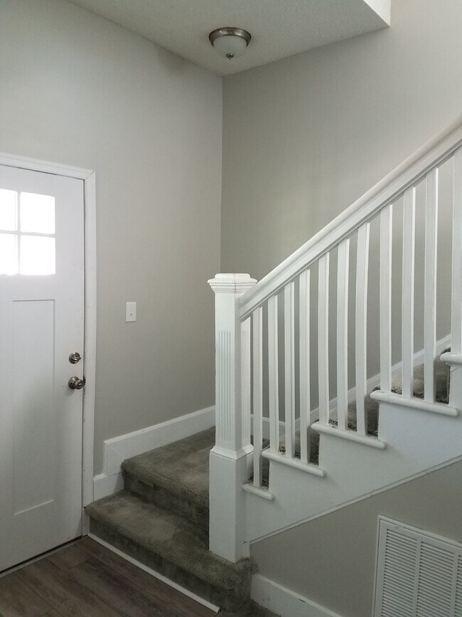 Photo - Spacious 4 BR 3 Bath single family home ne...